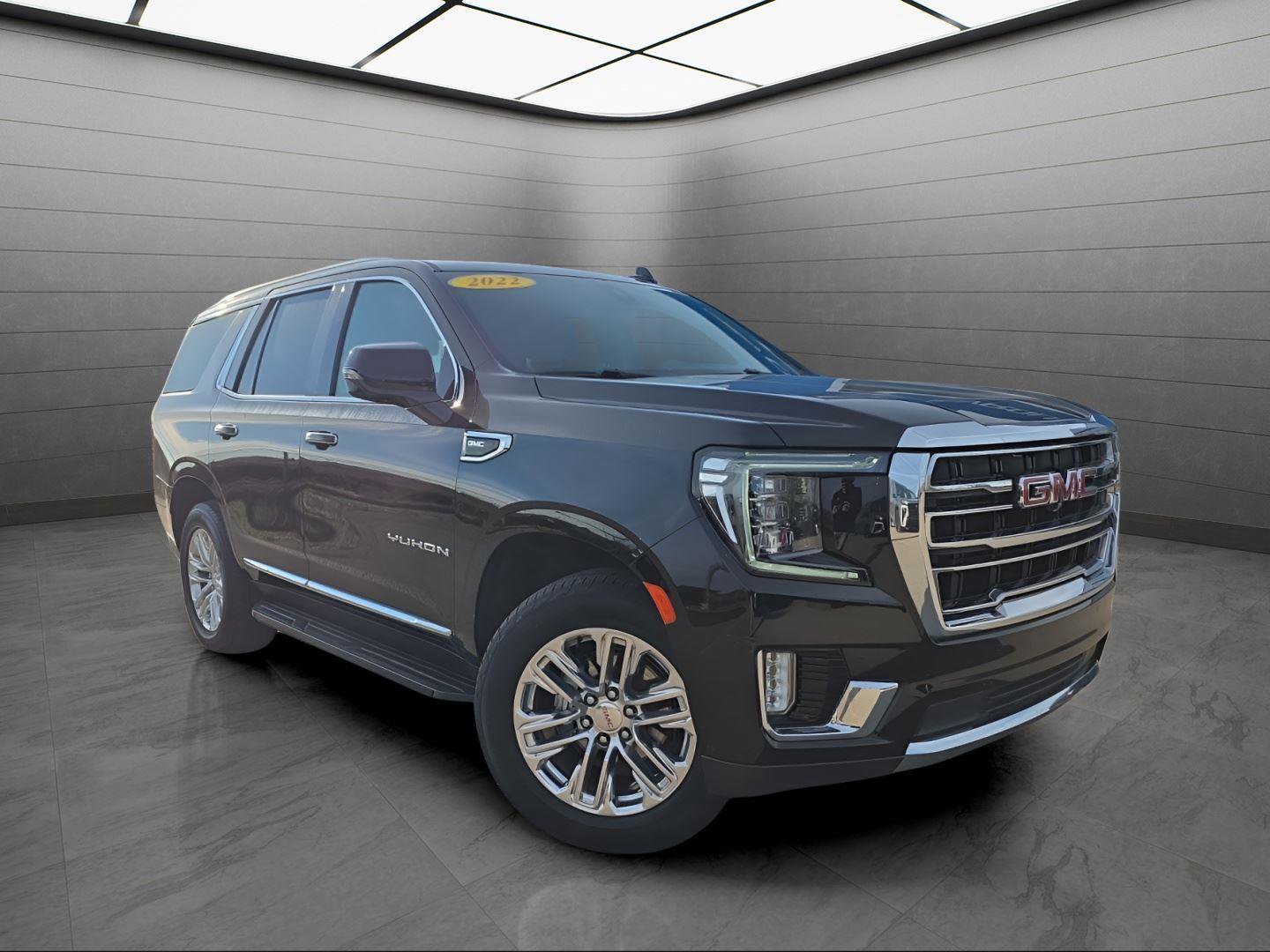 Used 2022 GMC Yukon SLT w/ SLT Premium Package