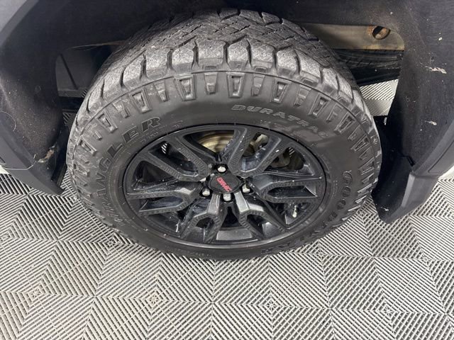 Used 2022 GMC Sierra 1500 Elevation w/ LPO, Elevation Black Package AWD/4WD image 10