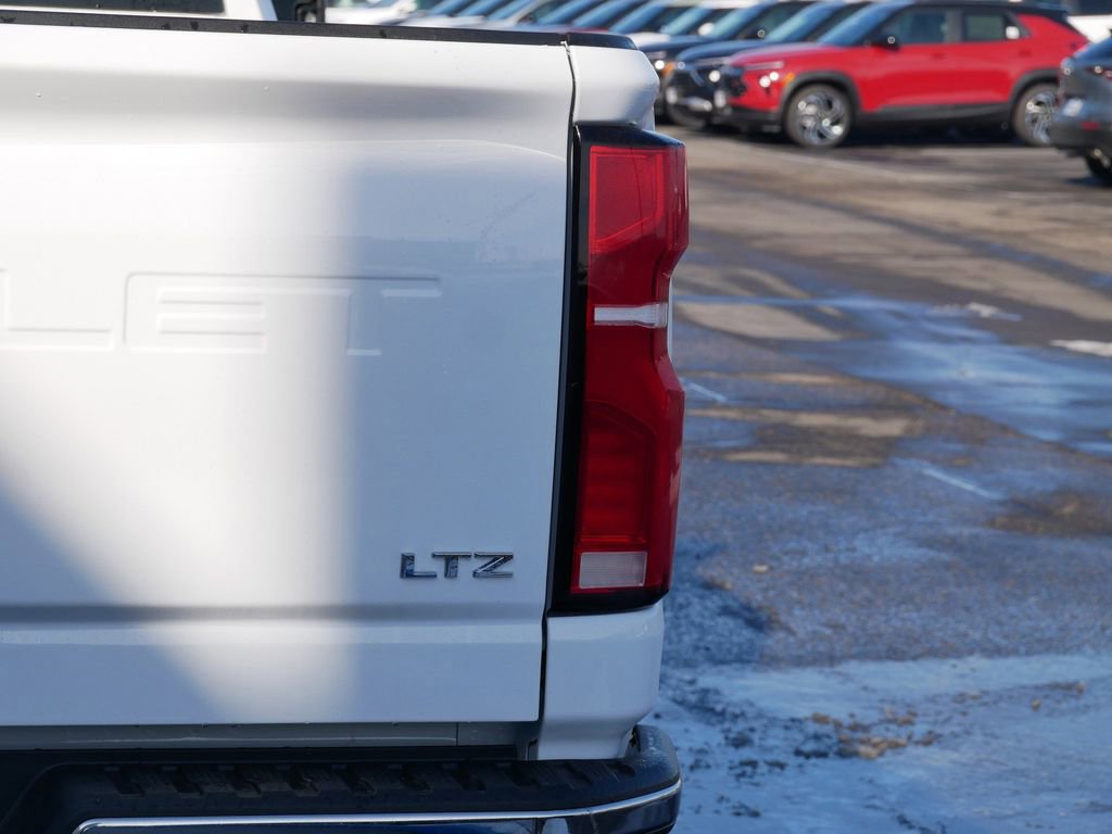 New 2026 Chevrolet Silverado 2500 LTZ w/ LTZ Premium Package AWD/4WD image 7