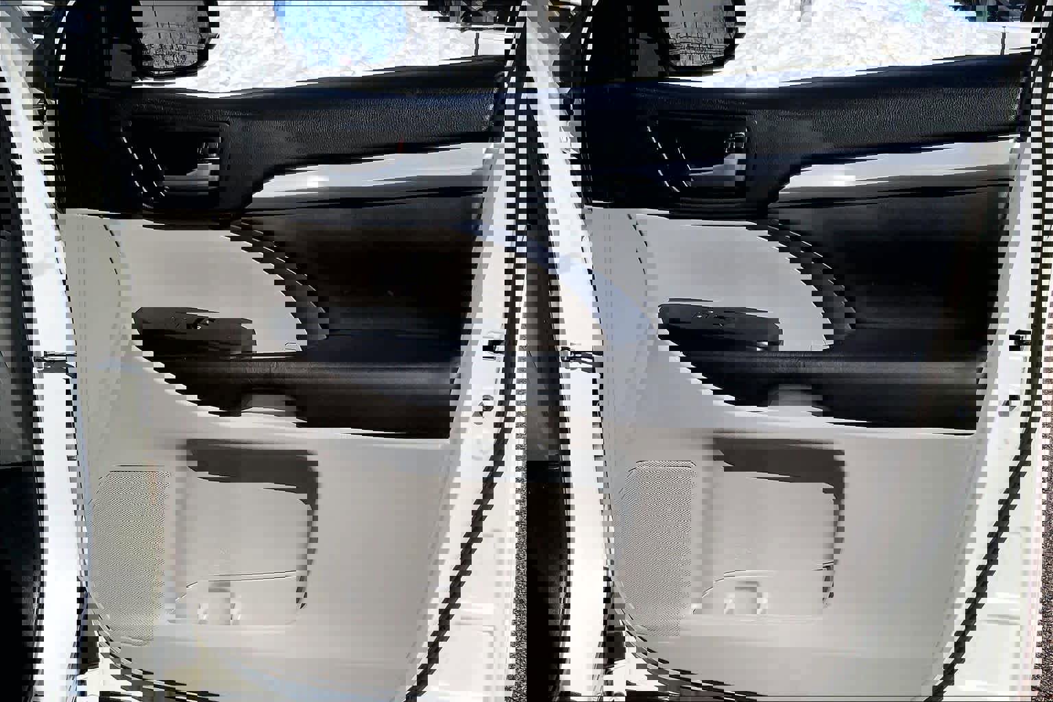 Used 2017 Toyota Highlander XLE image 21