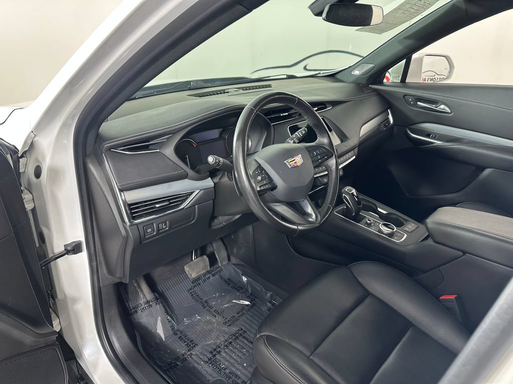 Used 2019 Cadillac XT4 Premium Luxury w/ Trailering Package AWD/4WD image 17