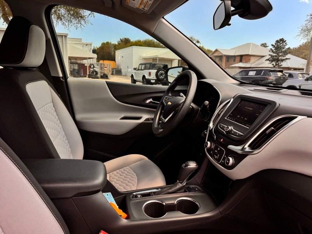 Used 2021 Chevrolet Equinox LS AWD/4WD image 28