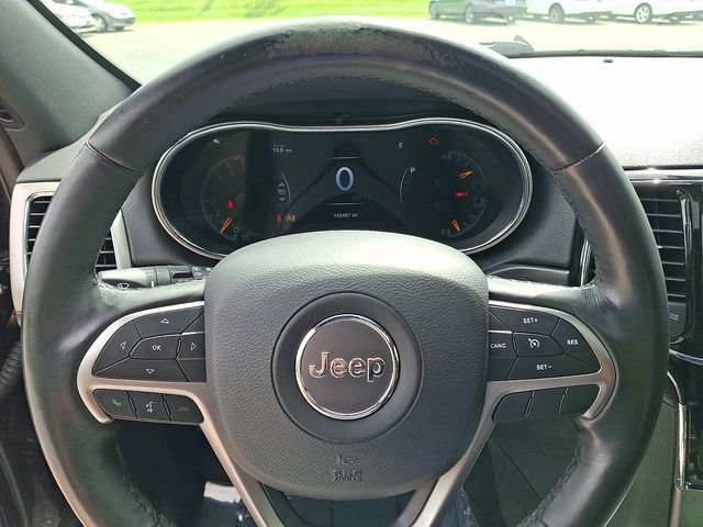 Used 2019 Jeep Grand Cherokee Laredo AWD/4WD image 21
