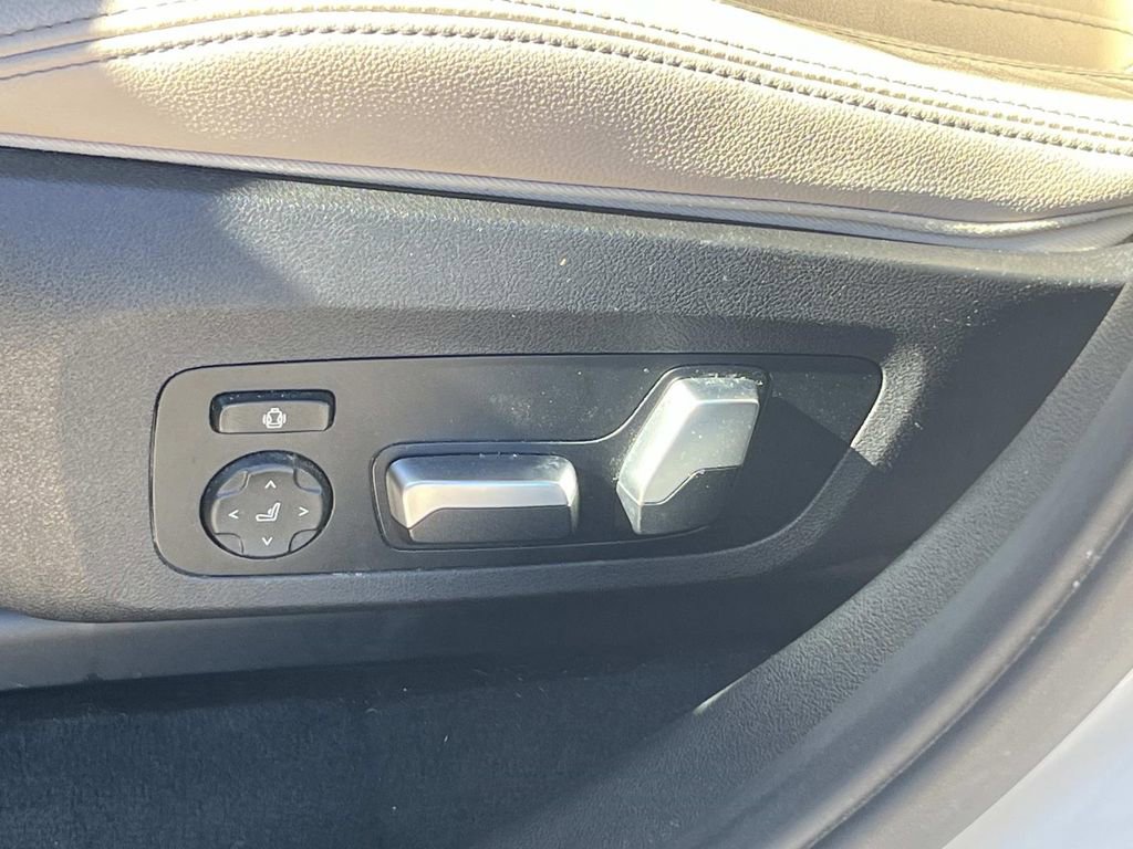 Used 2020 BMW X3 xDrive30e image 26