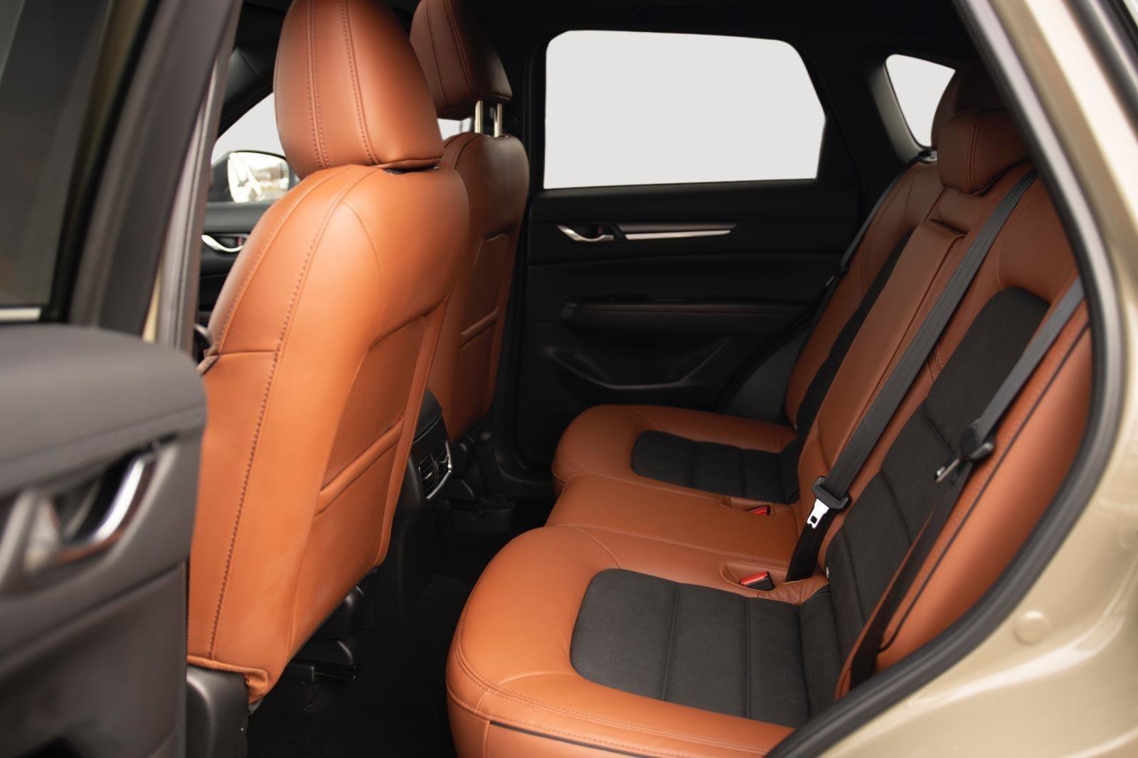 Used 2025 MAZDA CX-5 Carbon Edition image 12