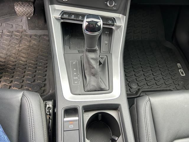 Used 2024 Audi Q3 2.0T Premium w/ Convenience Package image 17