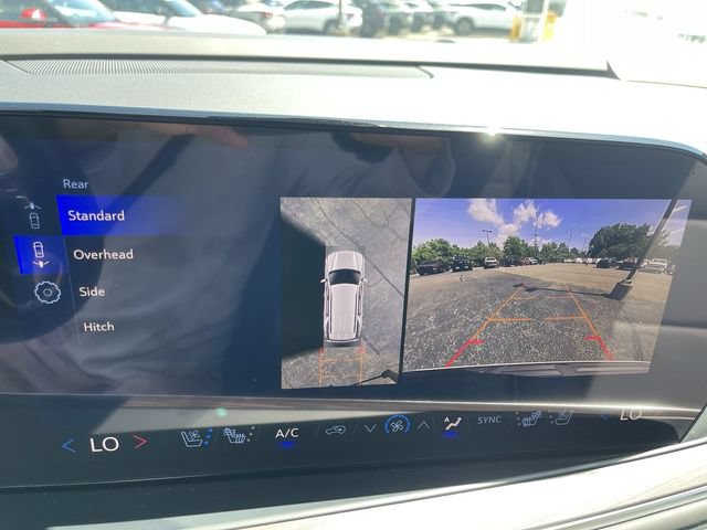 New 2026 Chevrolet Tahoe Premier w/ Sun And Tow Package AWD/4WD image 17