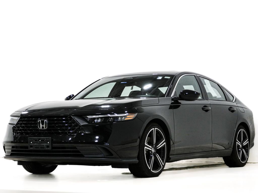 Used 2024 Honda Accord Sport image 3