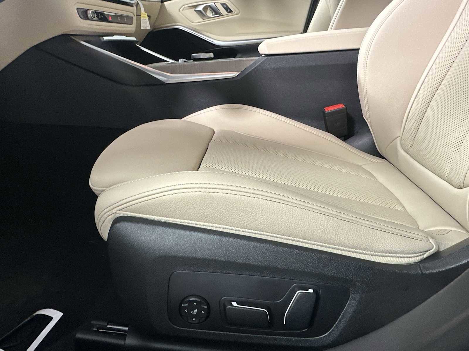 New 2026 BMW 330i xDrive Sedan w/ Premium Package image 12