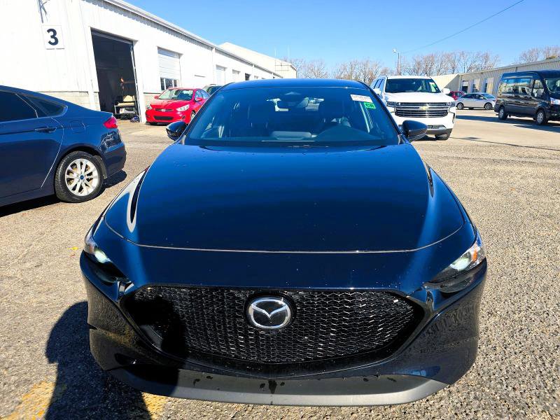 Used 2022 MAZDA MAZDA3 s image 4