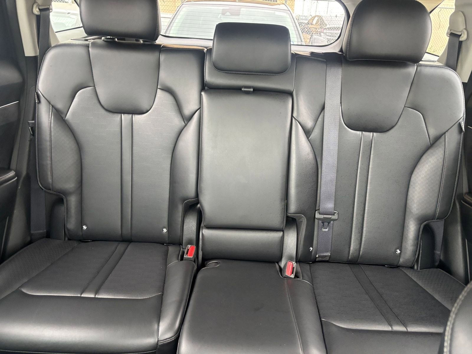 Used 2024 Kia Sorento S FWD image 41
