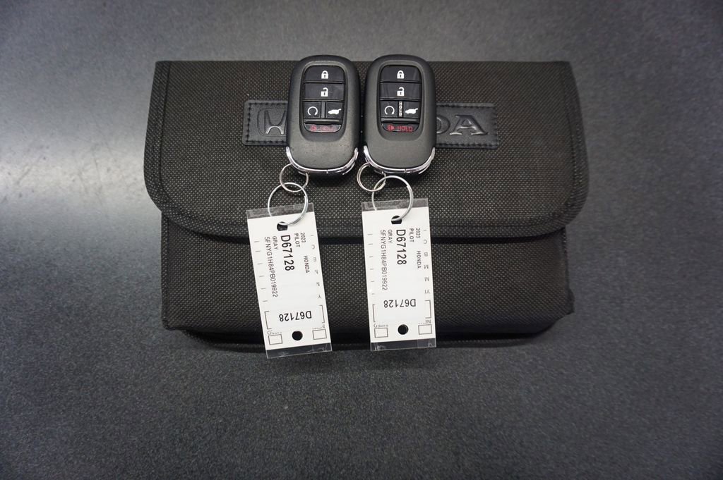 Used 2023 Honda Pilot Elite image 21