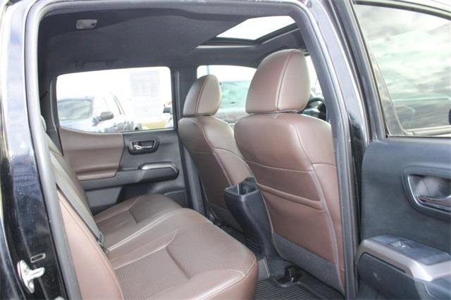 Certified 2017 Toyota Tacoma Limited image 10