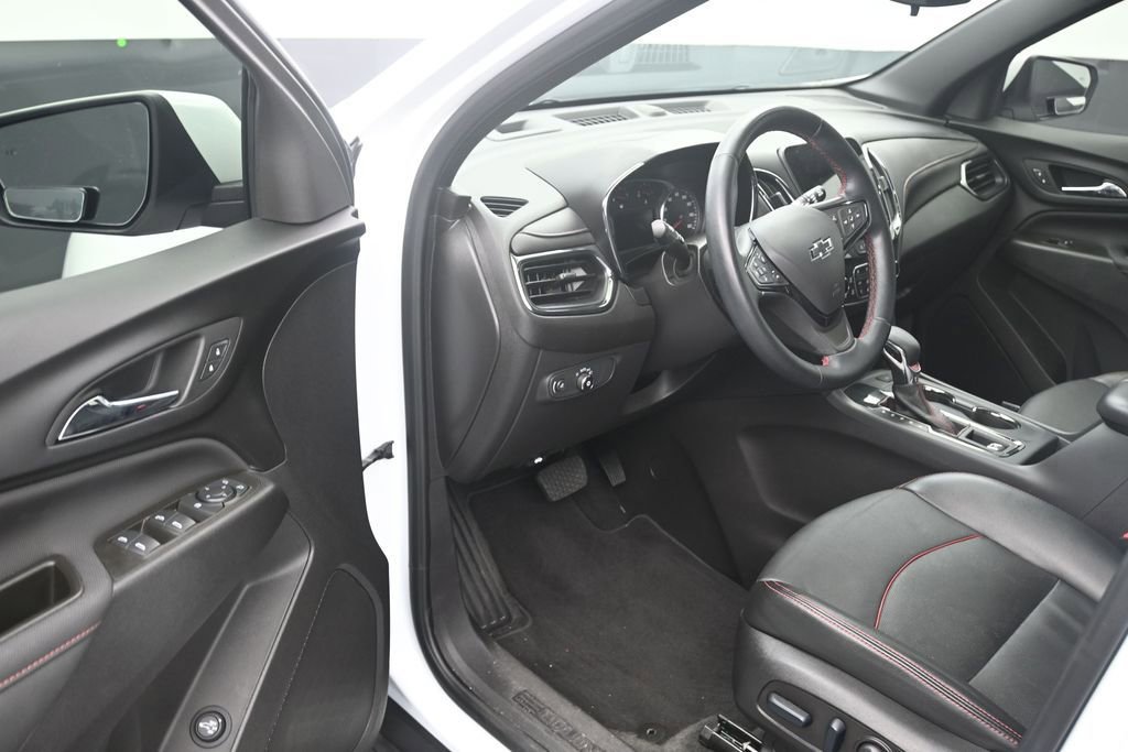 Used 2024 Chevrolet Equinox RS w/ RS Leather Package FWD image 10