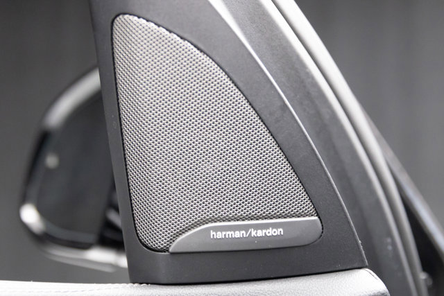 Used 2021 BMW X5 M50i image 15