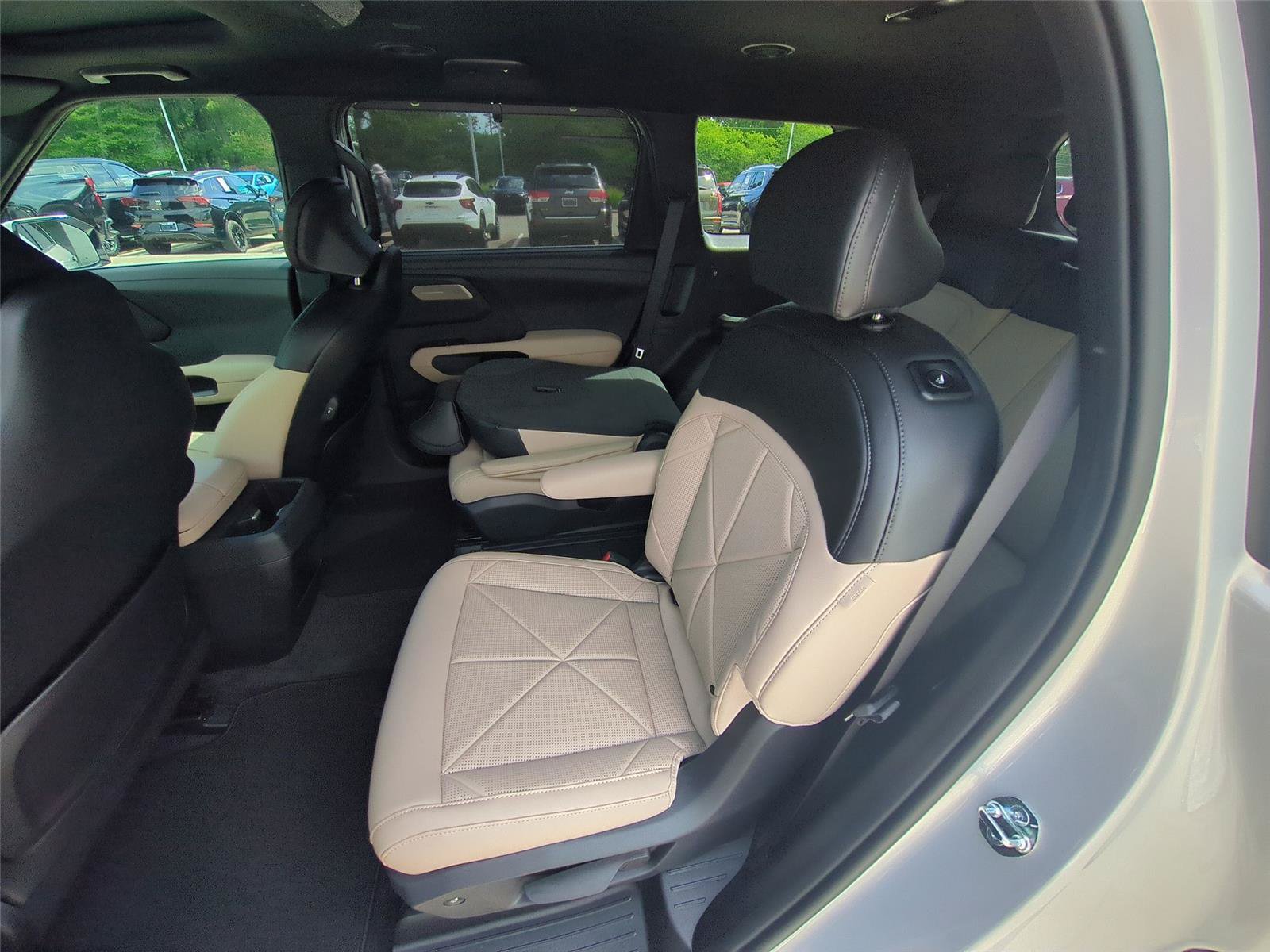 Used 2027 Kia Telluride EX AWD/4WD image 30