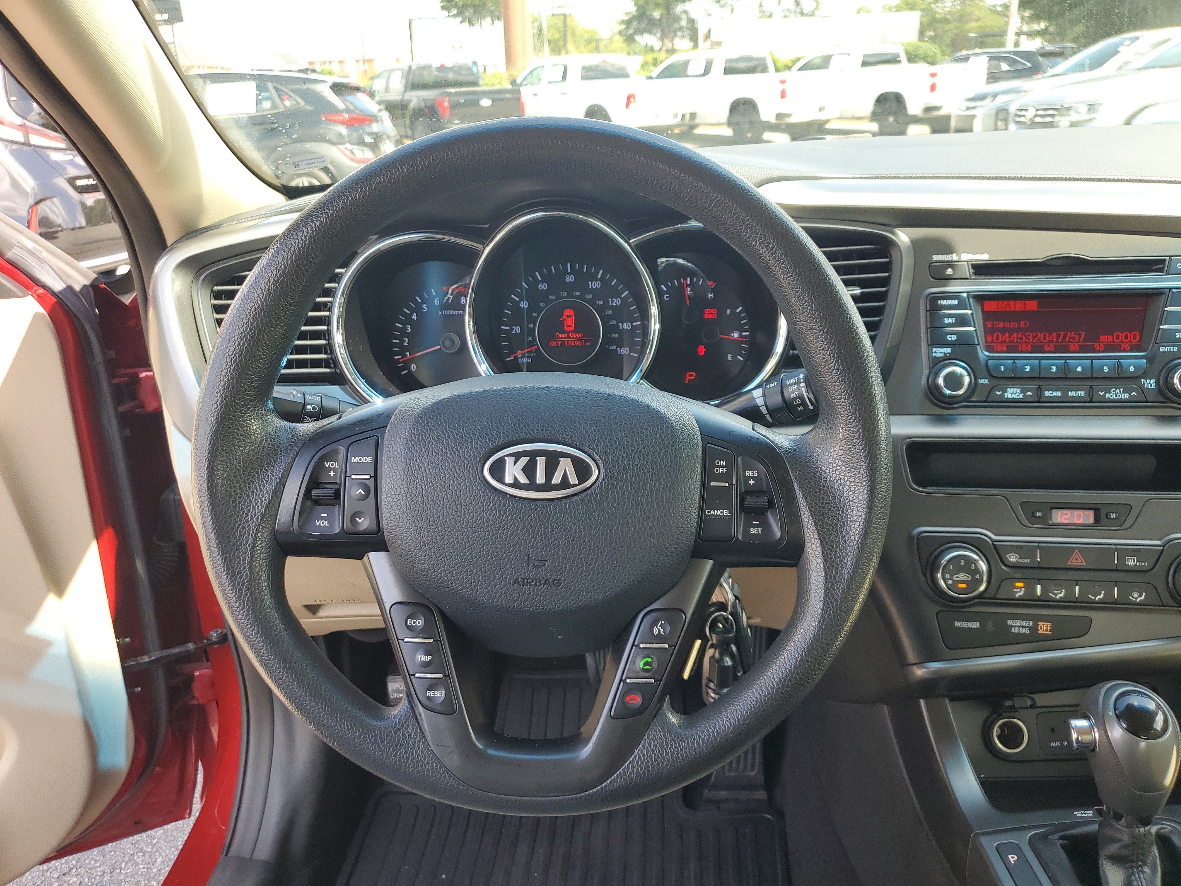 Used 2012 Kia Optima LX FWD image 24