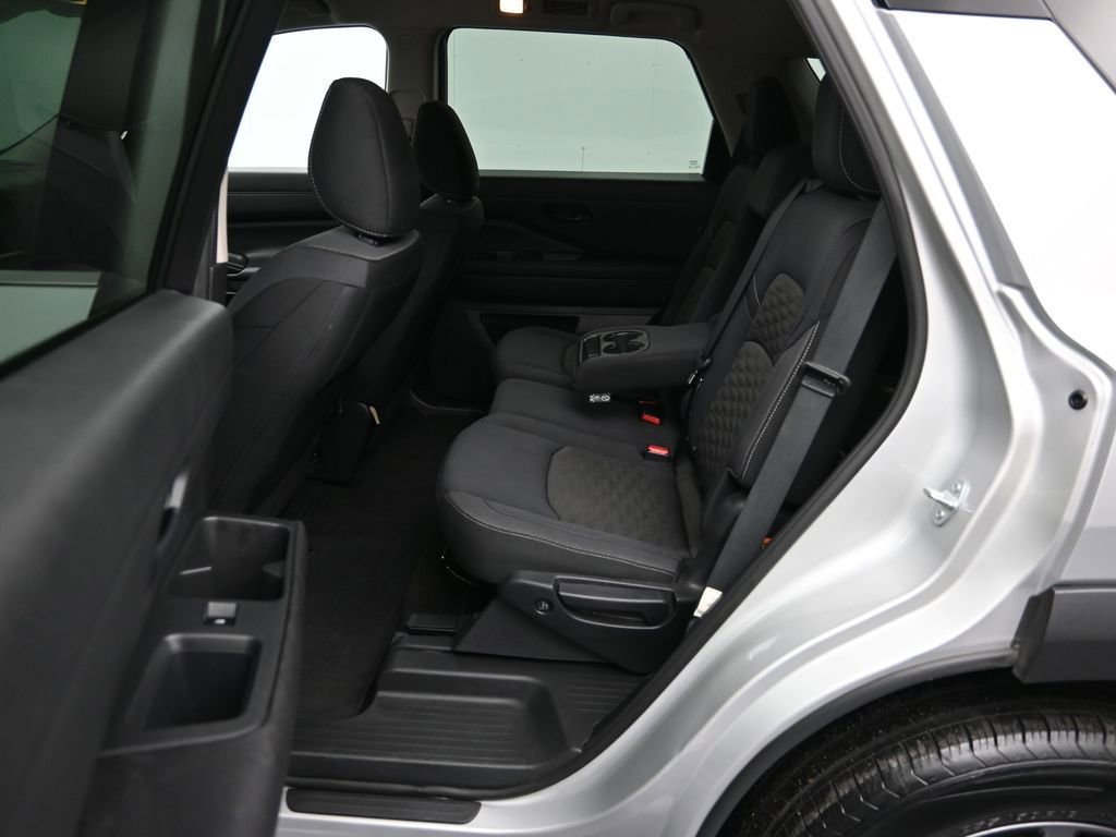 Certified 2024 Nissan Pathfinder SV image 23