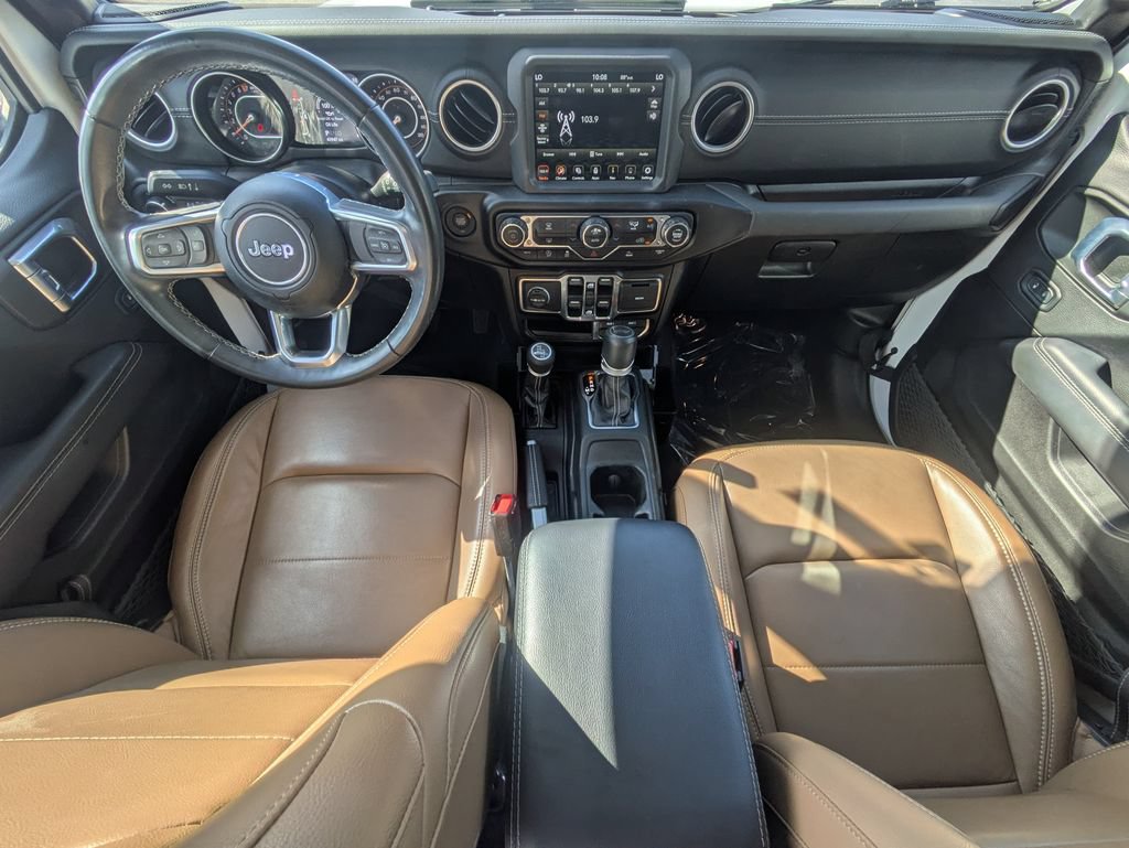 Used 2022 Jeep Wrangler Unlimited Sahara AWD/4WD image 14