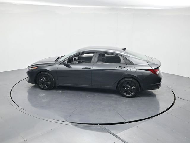 Used 2022 Hyundai Elantra SEL image 41