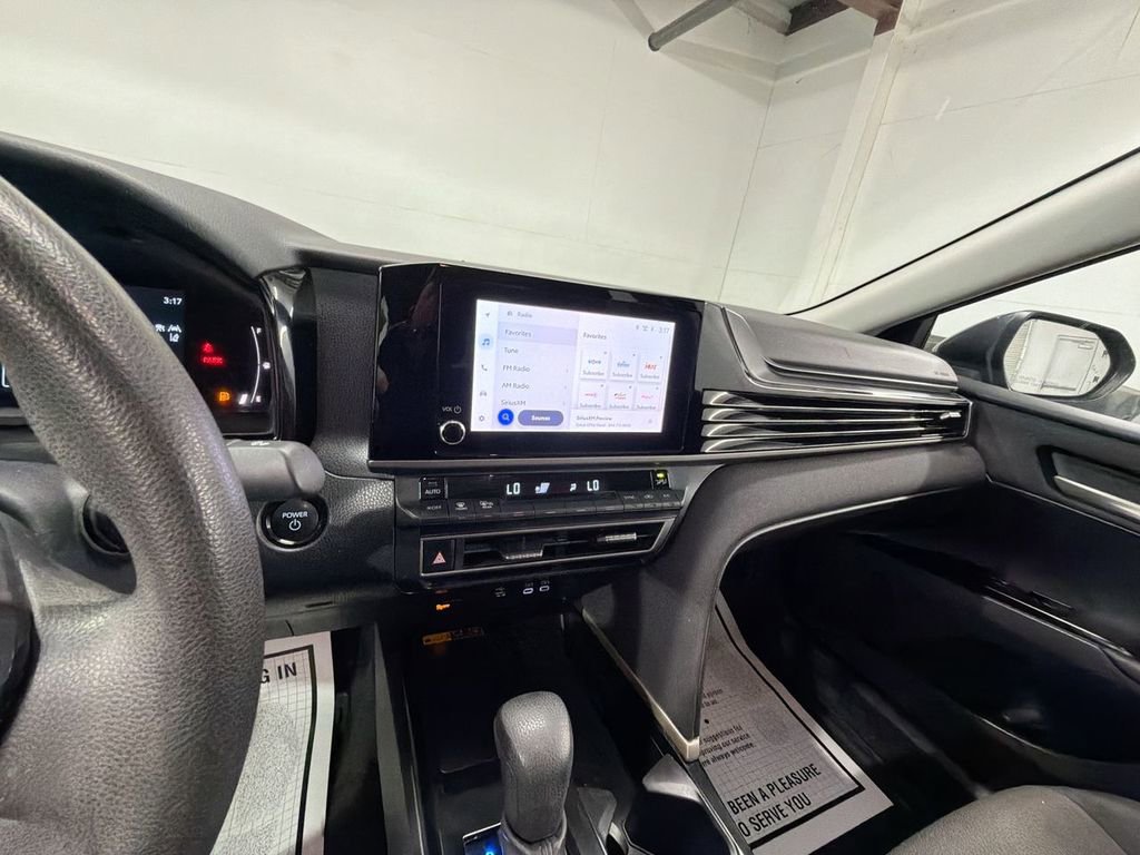 Used 2025 Toyota Camry LE FWD image 17