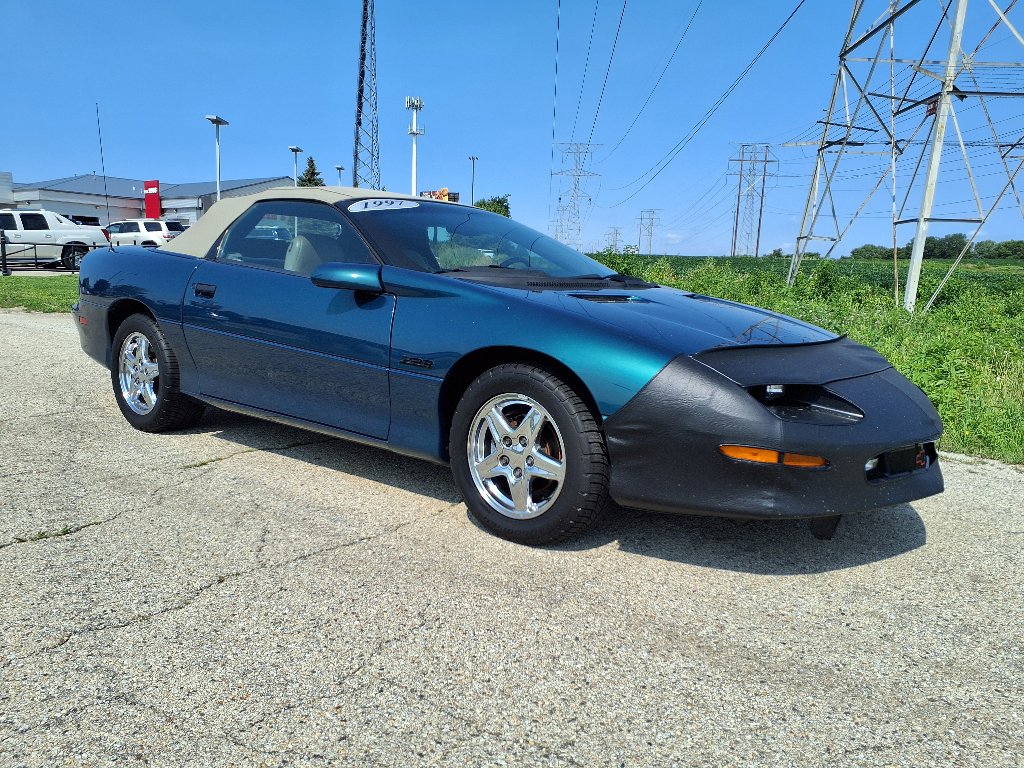 Used 1997 Chevrolet Camaro Z28 image 1