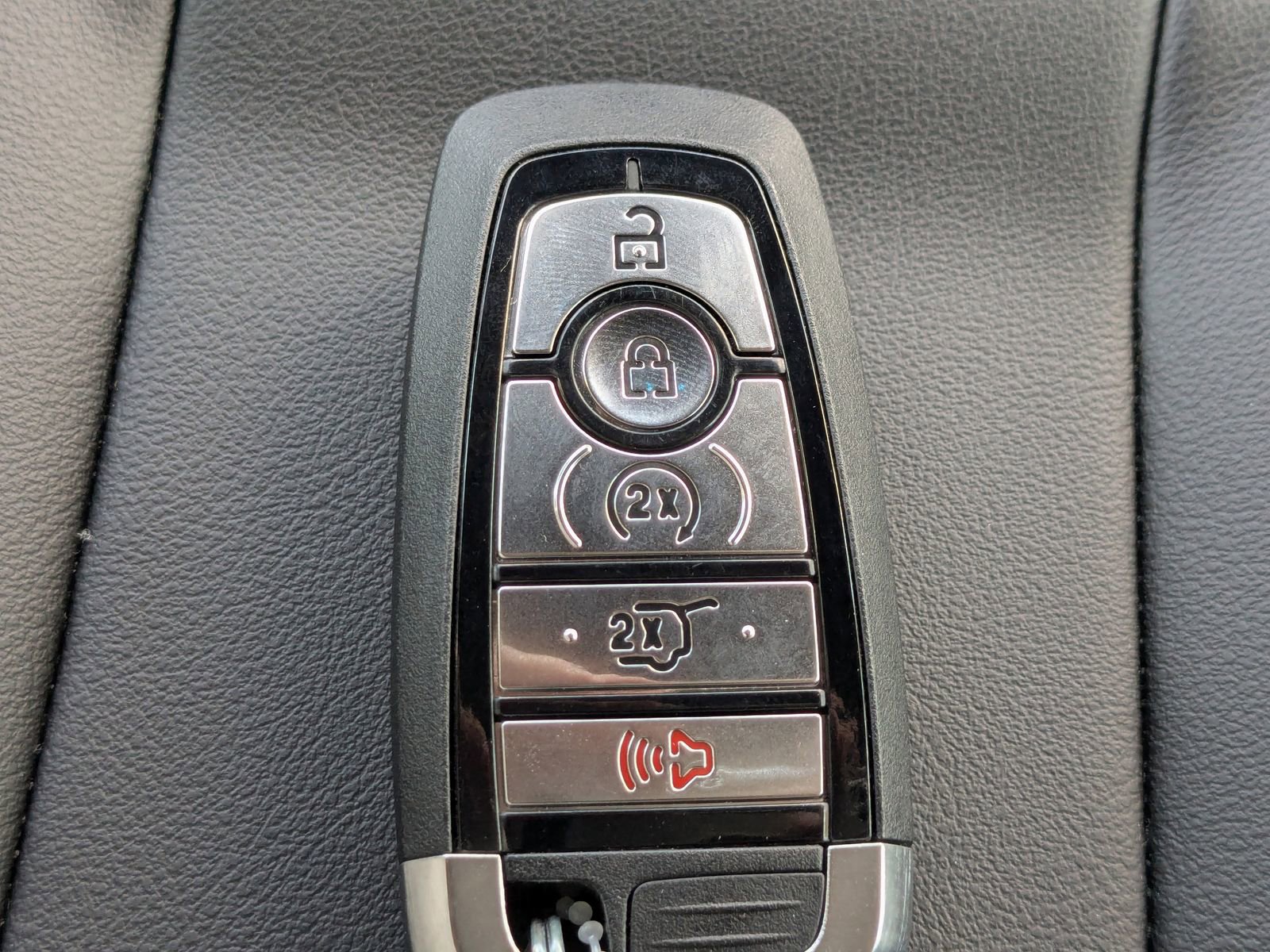 New 2025 Ford Expedition Max Platinum w/ Stealth Performance Package image 34