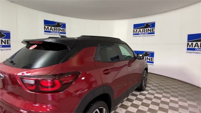Certified 2025 Chevrolet TrailBlazer RS w/ Convenience Package image 2