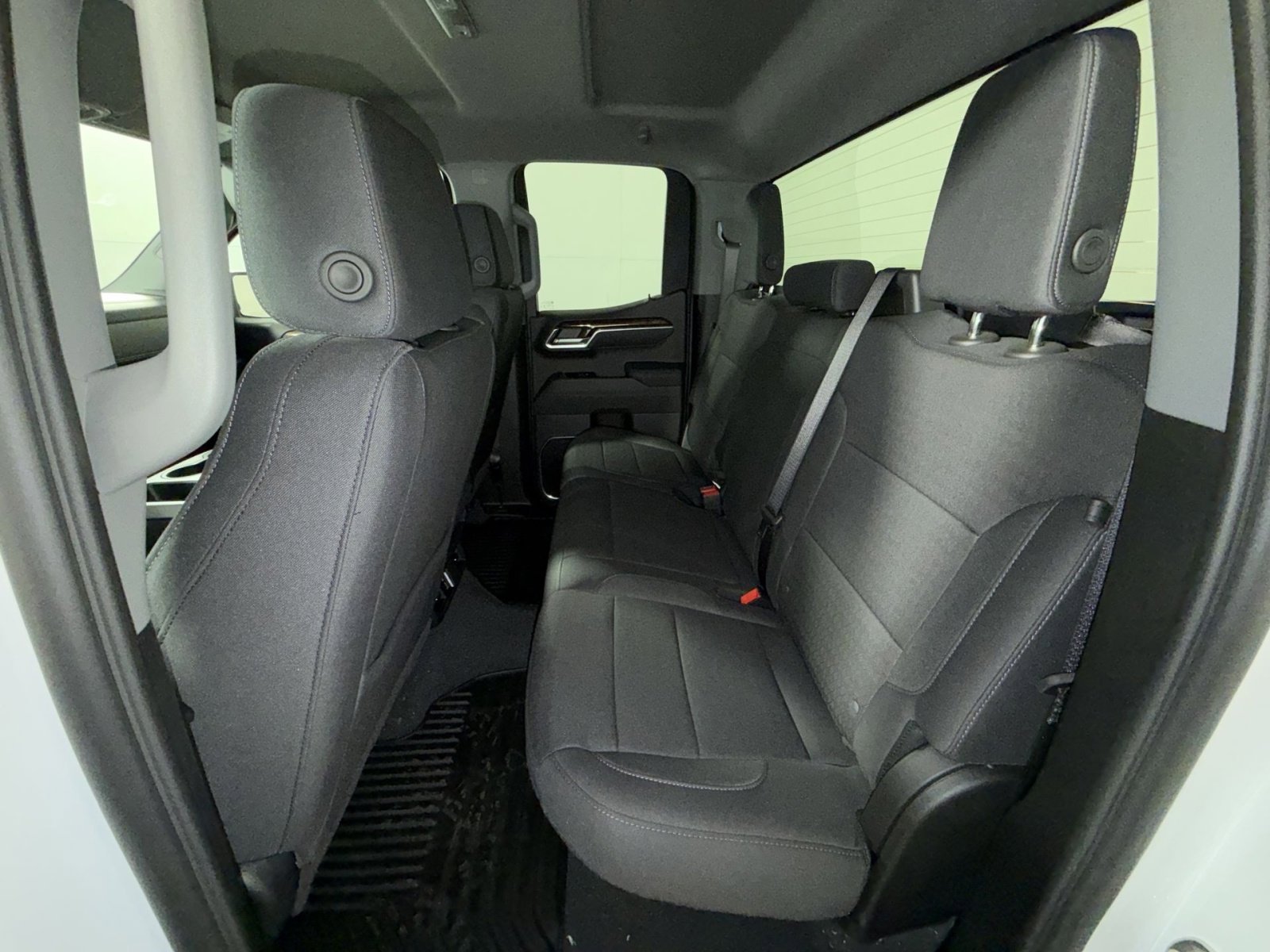 New 2026 GMC Sierra 1500 SLE image 24