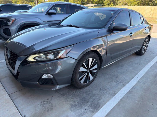 Used 2021 Nissan Altima 2.5 SV FWD image 2
