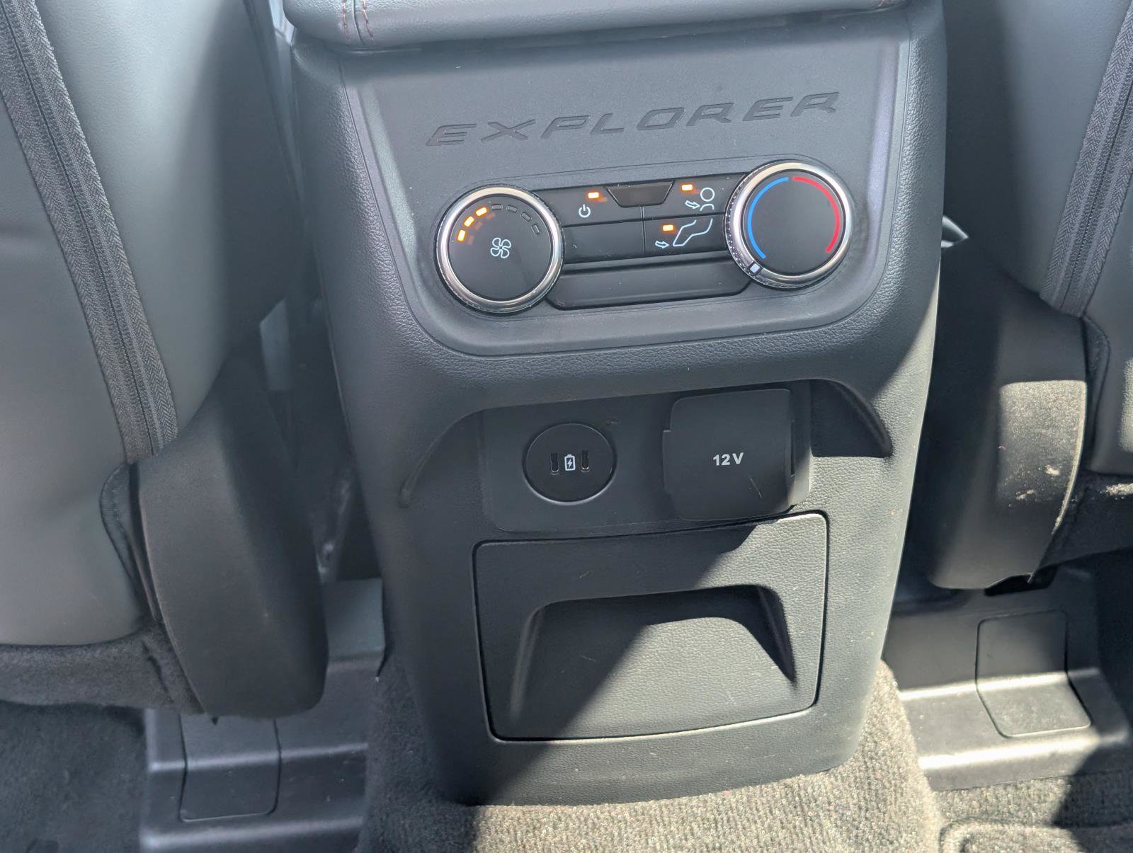 Used 2026 Ford Explorer Active w/ Active Comfort Package RWD image 24