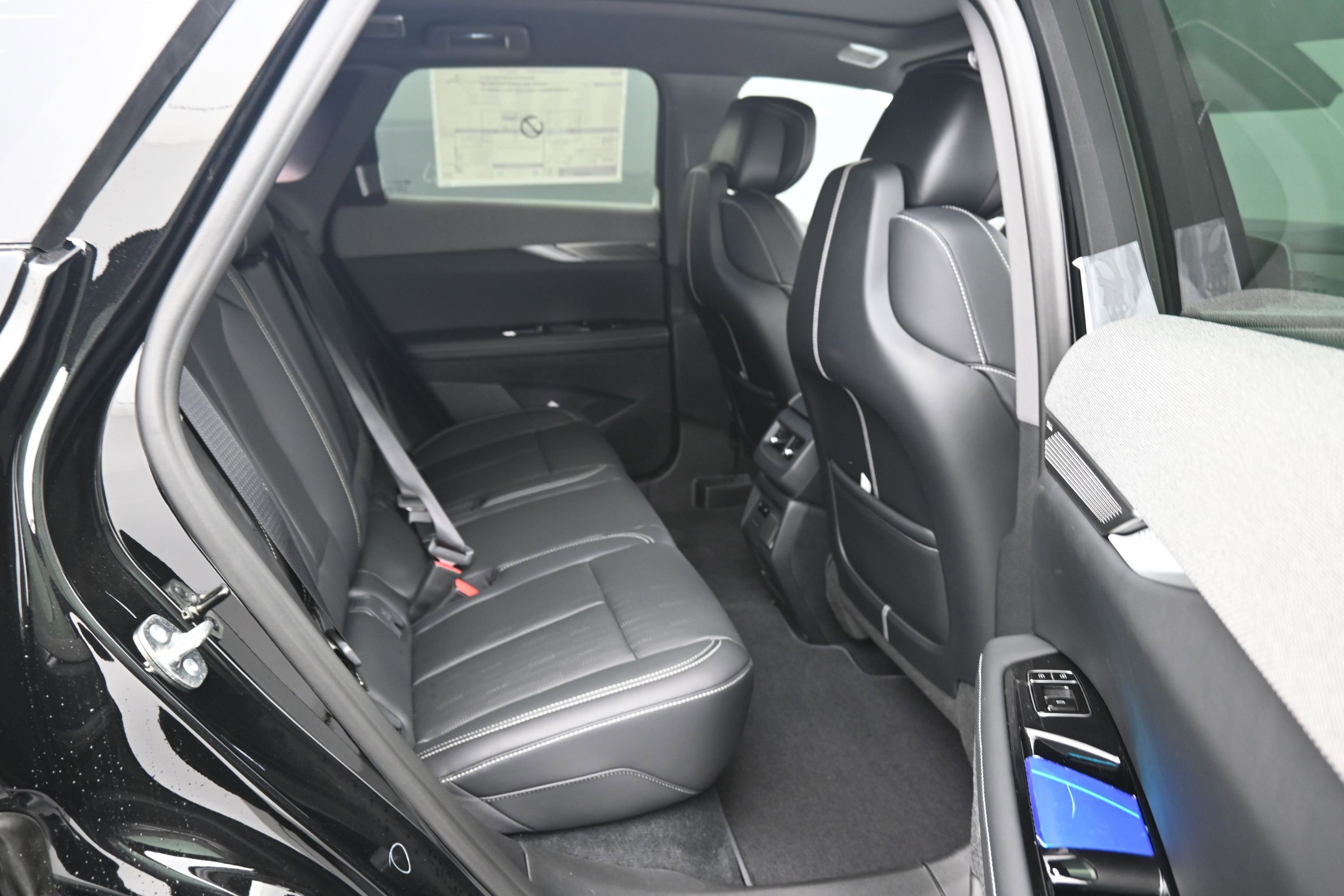 New 2026 Cadillac Optiq Luxury 2 AWD/4WD image 12