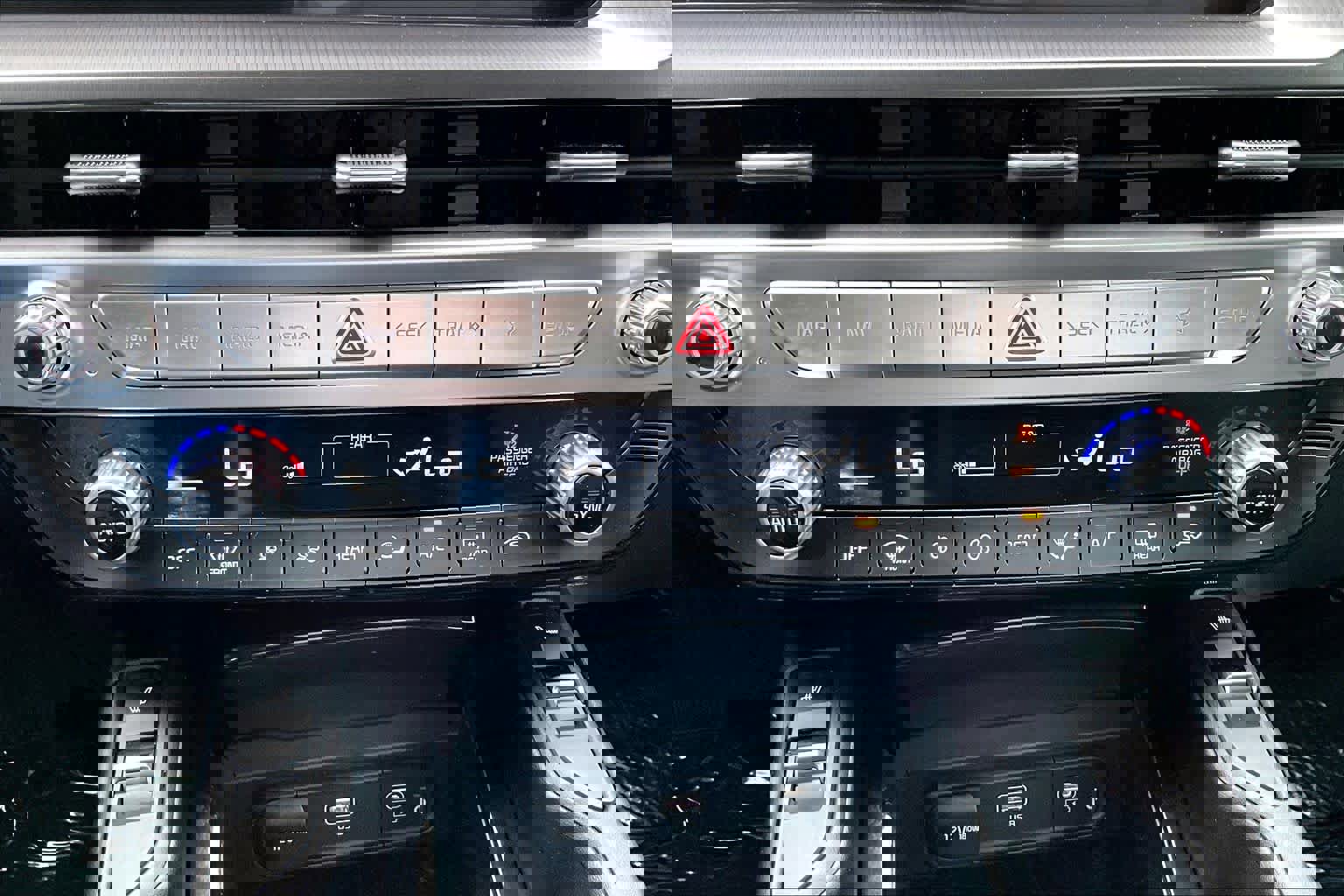 Used 2024 Kia Telluride S image 31