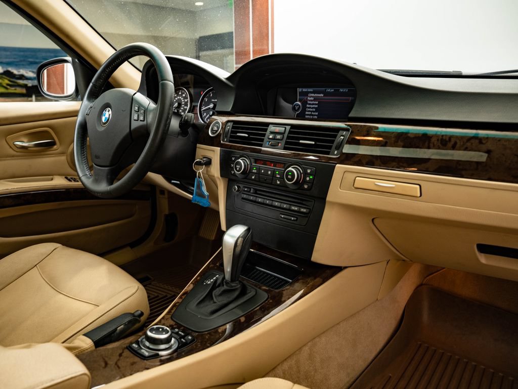 Used 2010 BMW 328i Sedan RWD image 46