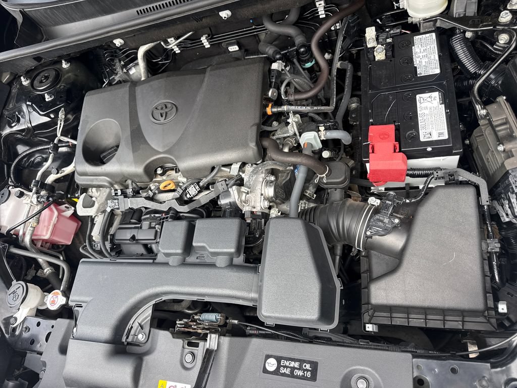 Used 2025 Toyota RAV4 XLE AWD/4WD image 36