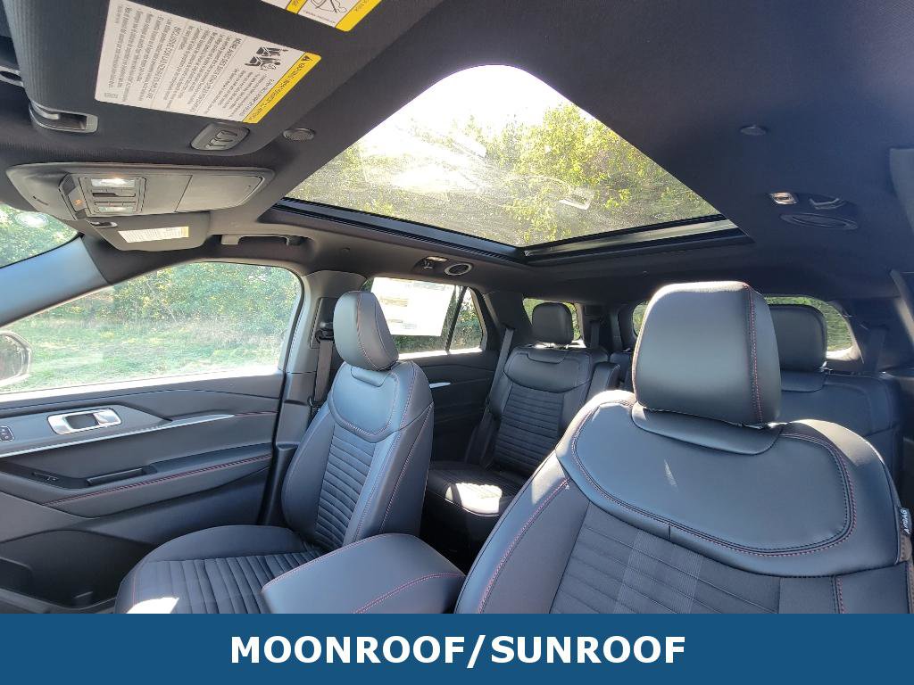New 2026 Ford Explorer ST-Line w/ ST-Line Street Pack image 5