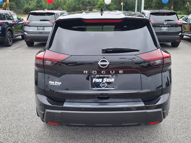 New 2026 Nissan Rogue SV image 4