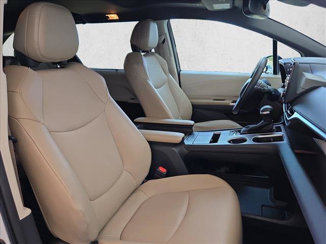 Used 2021 Toyota Sienna XLE FWD image 21