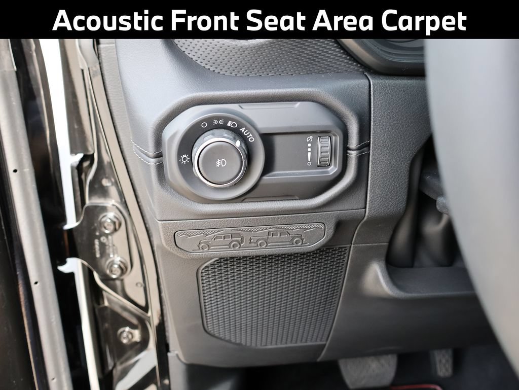 Used 2025 Jeep Wrangler Unlimited Rubicon AWD/4WD image 31