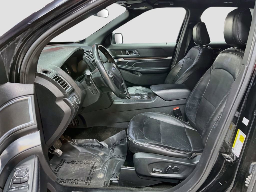 Used 2018 Ford Explorer Limited image 21
