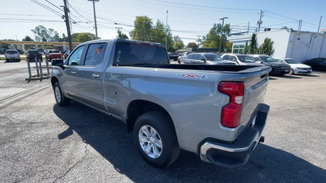 Used 2023 Chevrolet Silverado 1500 LT AWD/4WD image 8