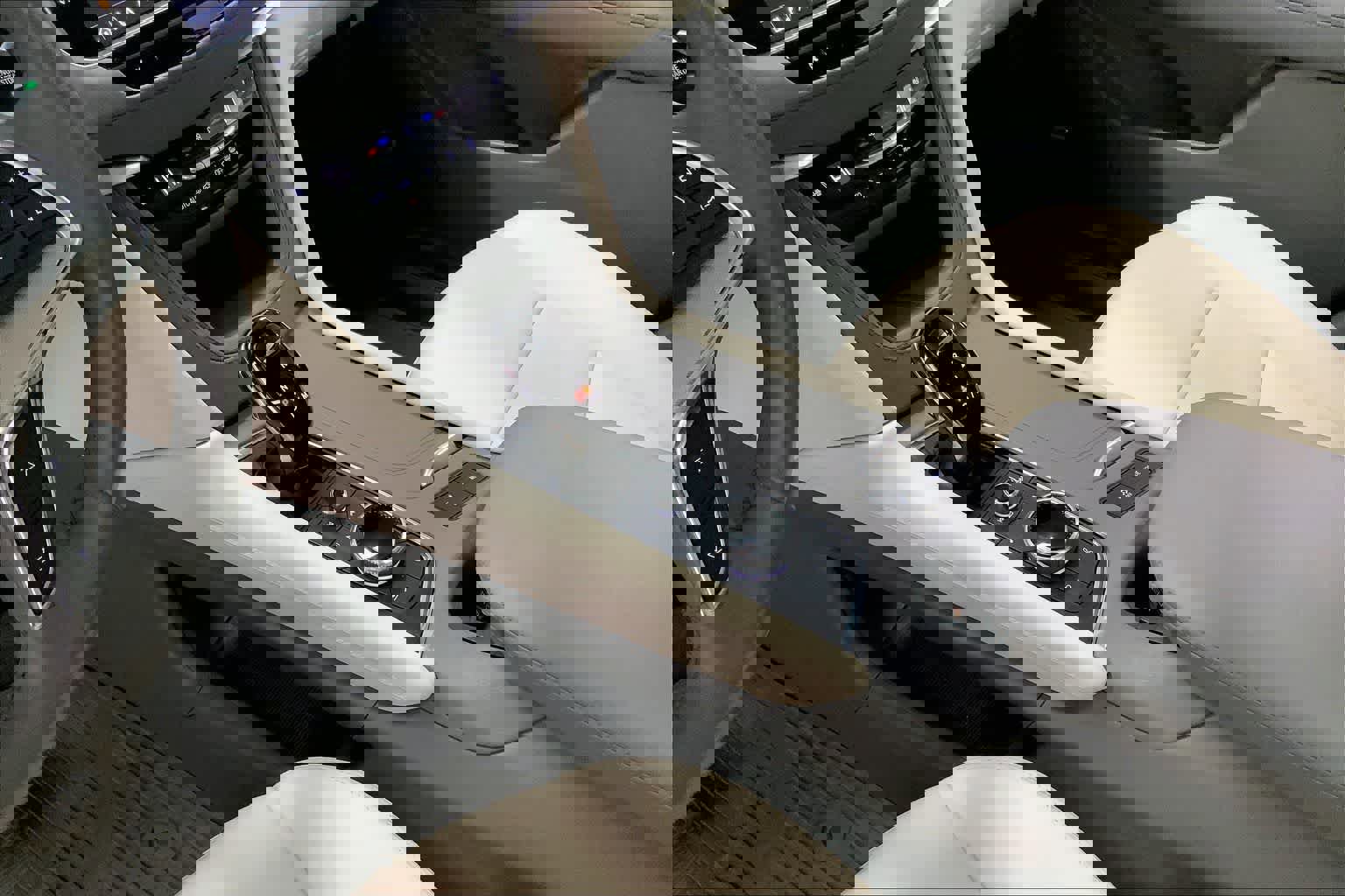 Used 2023 Cadillac XT5 Premium Luxury AWD/4WD image 15