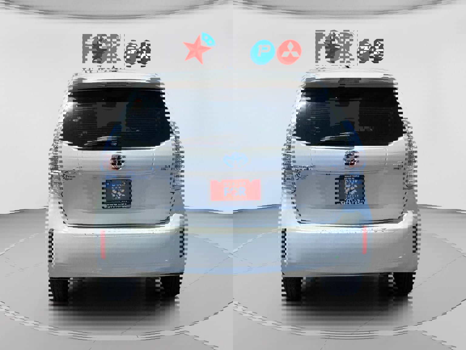 Used 2013 Toyota Prius V Two FWD image 4