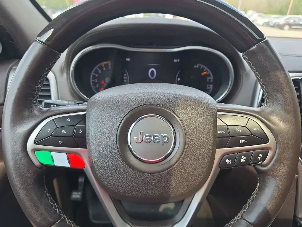 Used 2018 Jeep Grand Cherokee Overland image 20