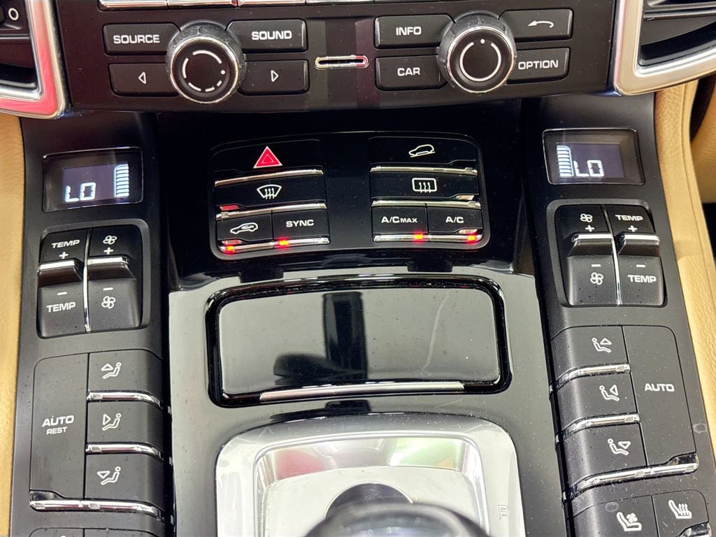 Used 2016 Porsche Cayenne S image 16