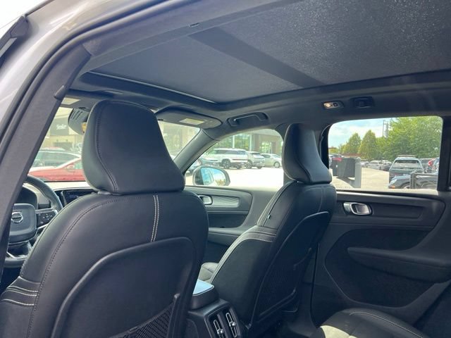 Used 2020 Volvo XC40 T5 R-Design AWD/4WD image 13