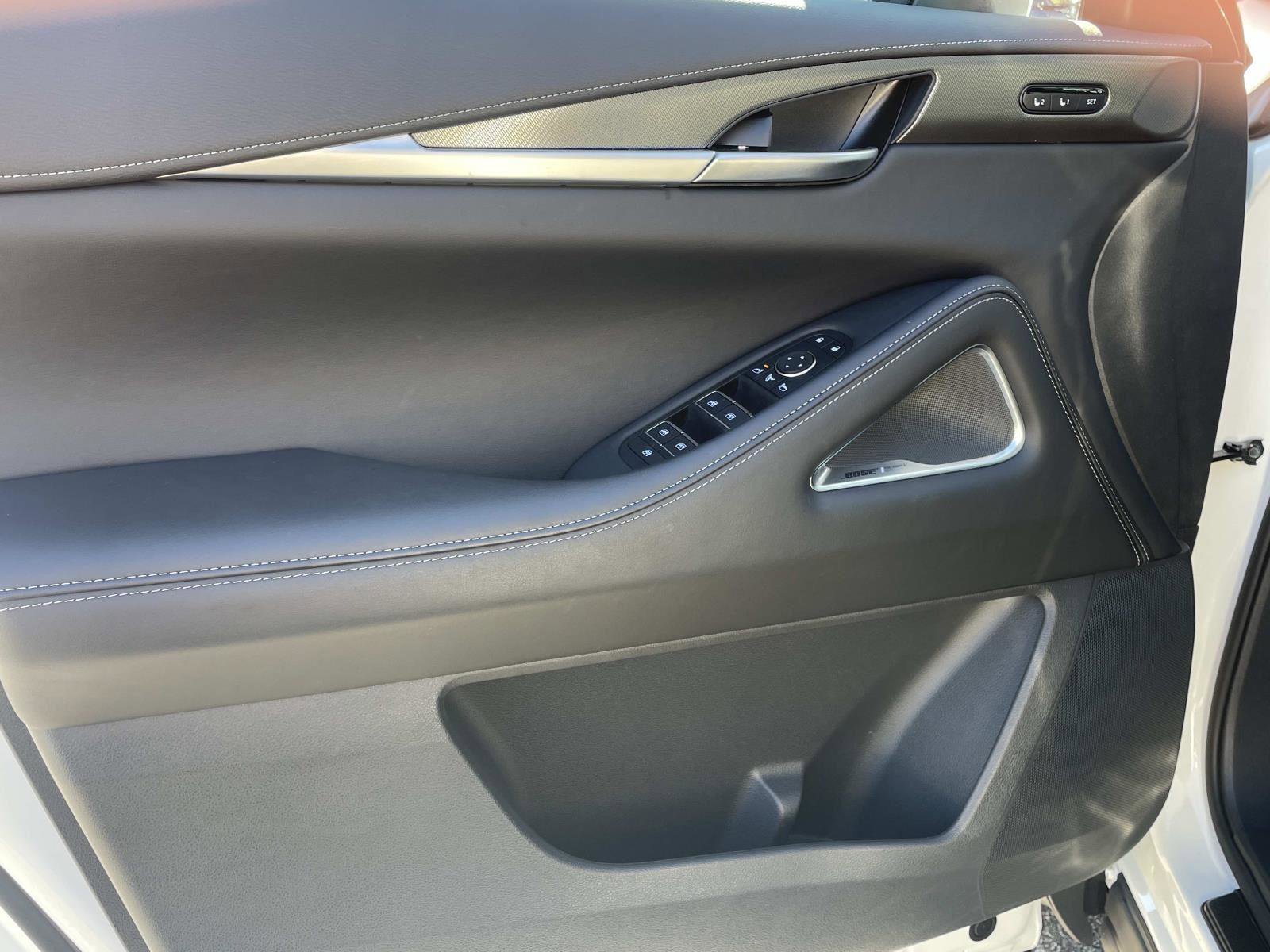 Certified 2025 INFINITI QX60 Luxe w/ Black Edition image 13