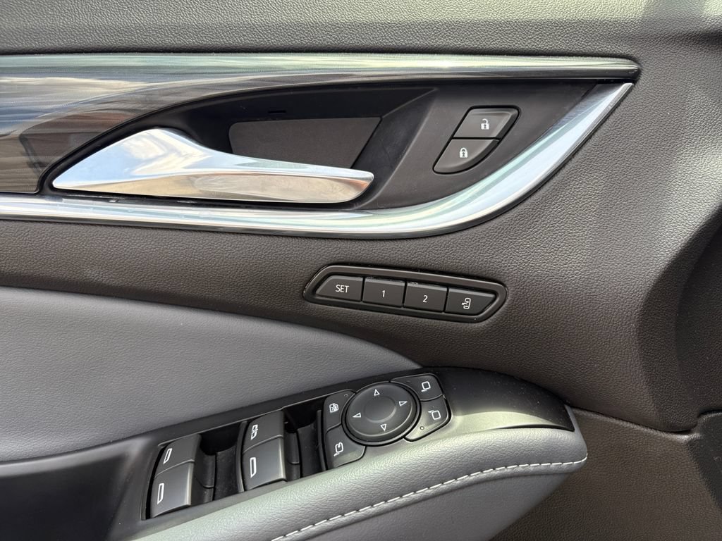 Used 2024 Buick Enclave Premium FWD image 17