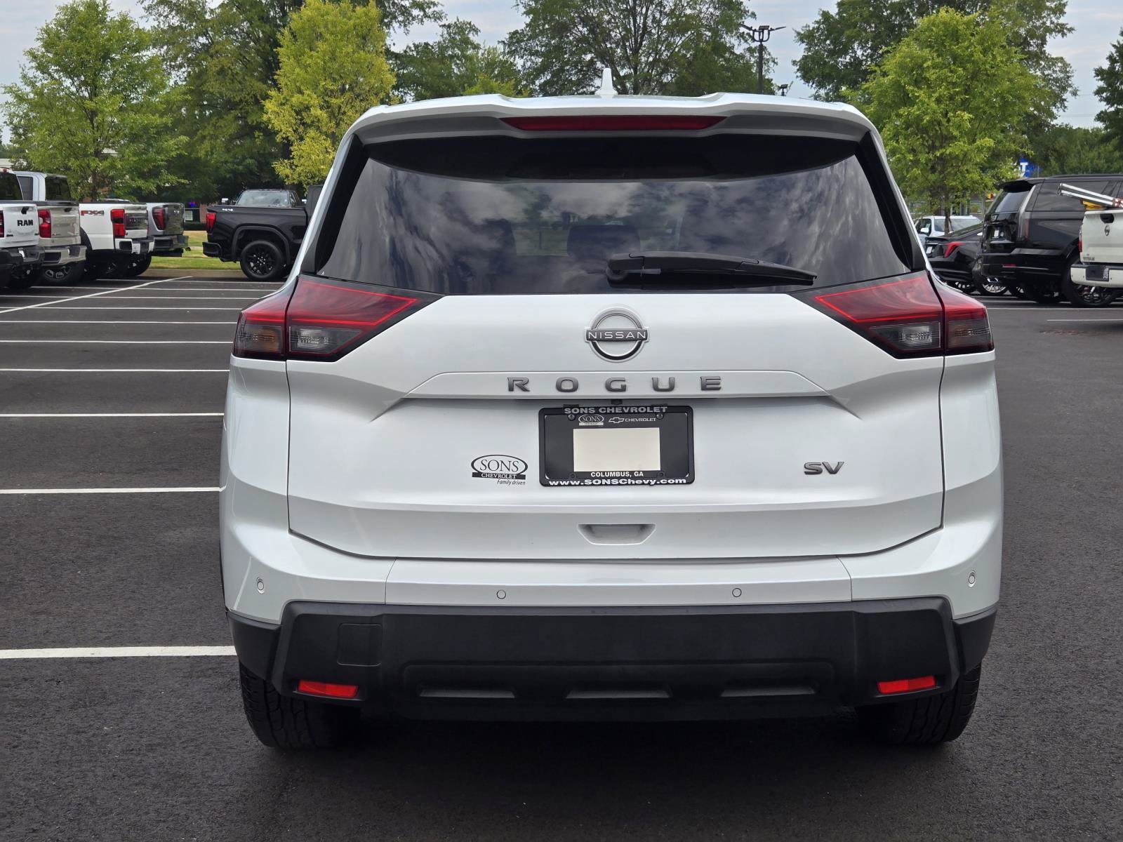 Used 2024 Nissan Rogue SV FWD image 10
