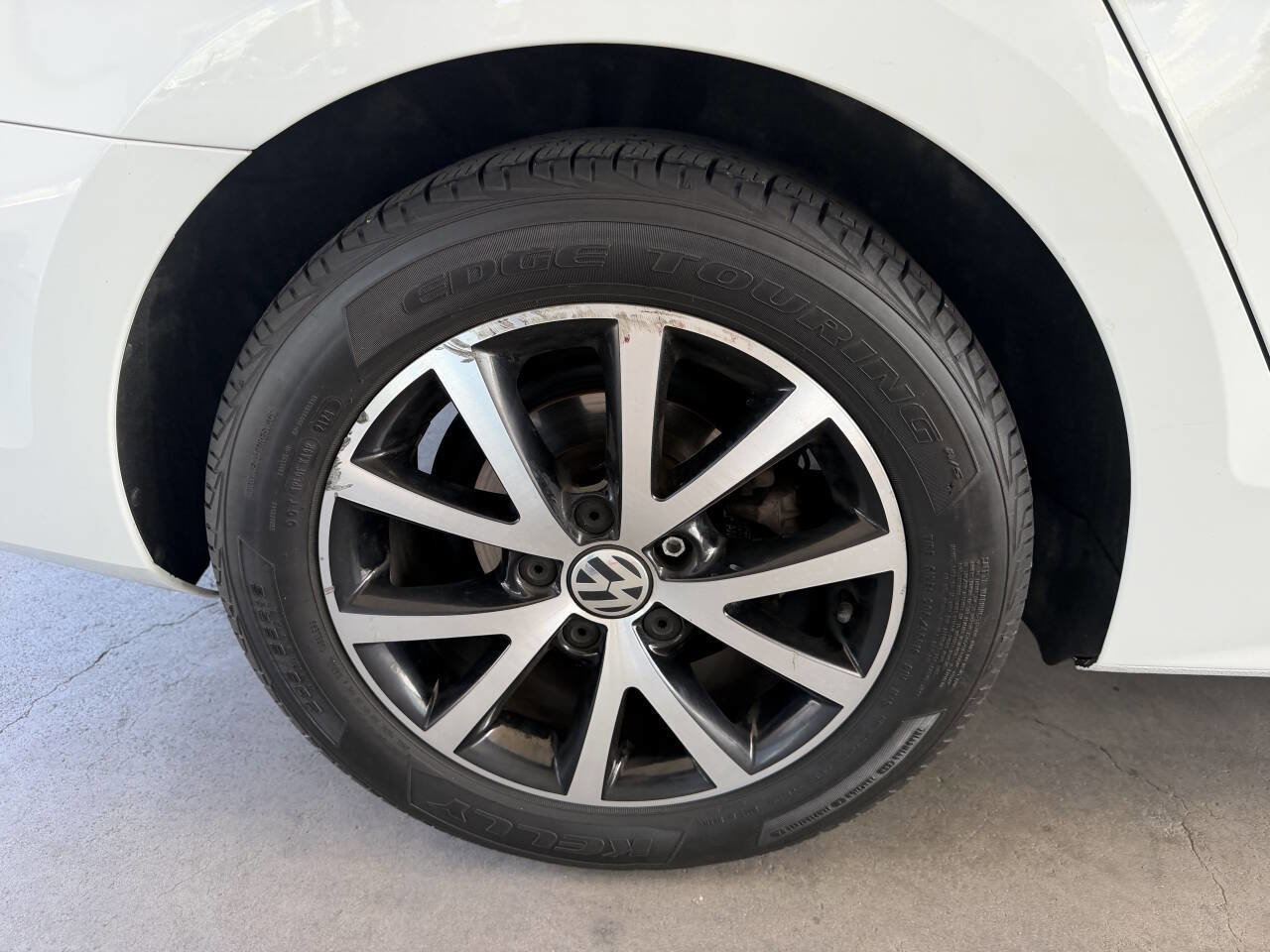 Used 2017 Volkswagen Jetta SE FWD image 22